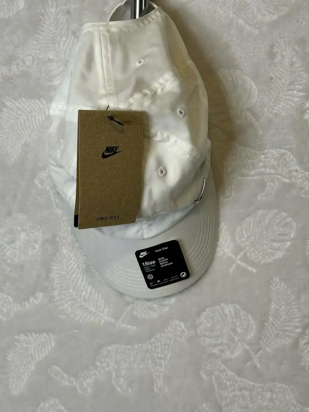 Nike Kids Dri-FIT Club Cap White with Metallic Silver Swoosh - Picture 8 of 8